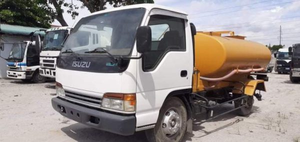 ISUZU ELF WATER TANK TRUCK