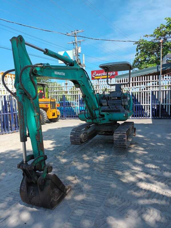 Komatsu PC30