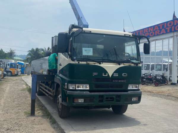 Mitsubishi Fuso Super Grade Boom Truck