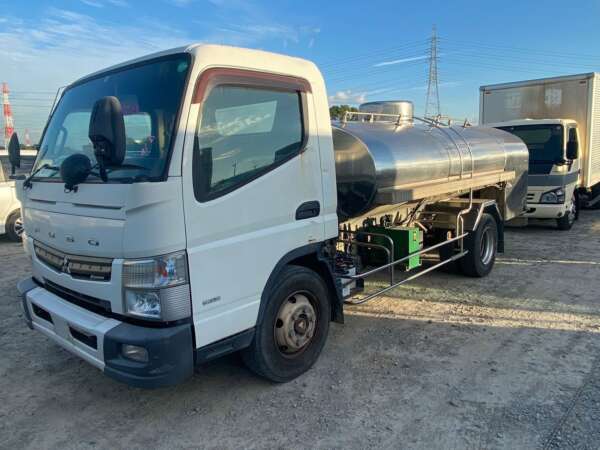 FUSO CANTER MILK TANK