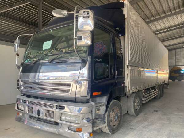 ISUZU GIGA 12wheeler wlifter