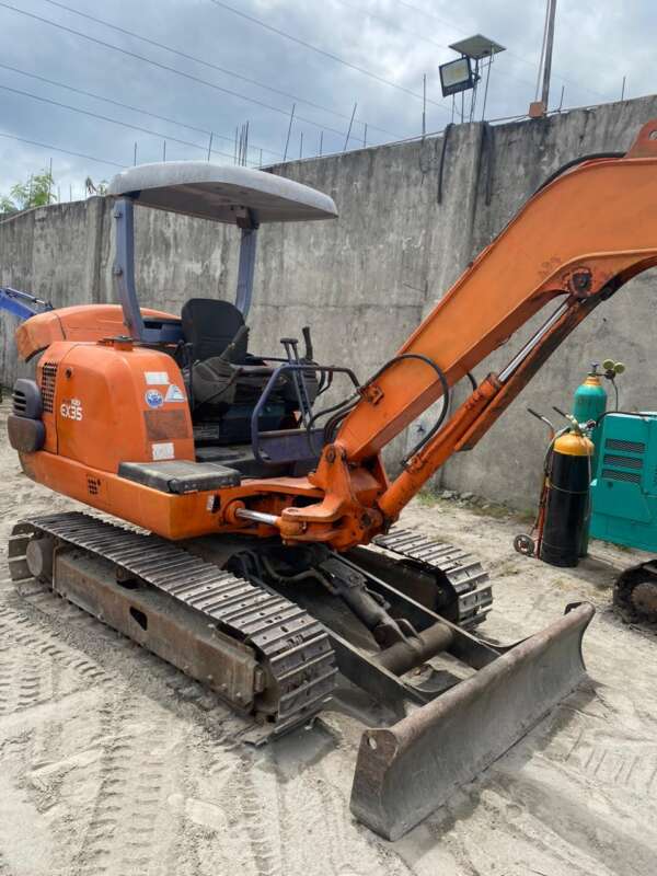 HITACHI EXCAVATOR