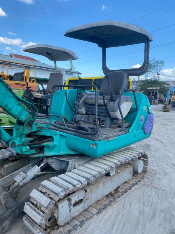 KOMATSU EXCAVATOR