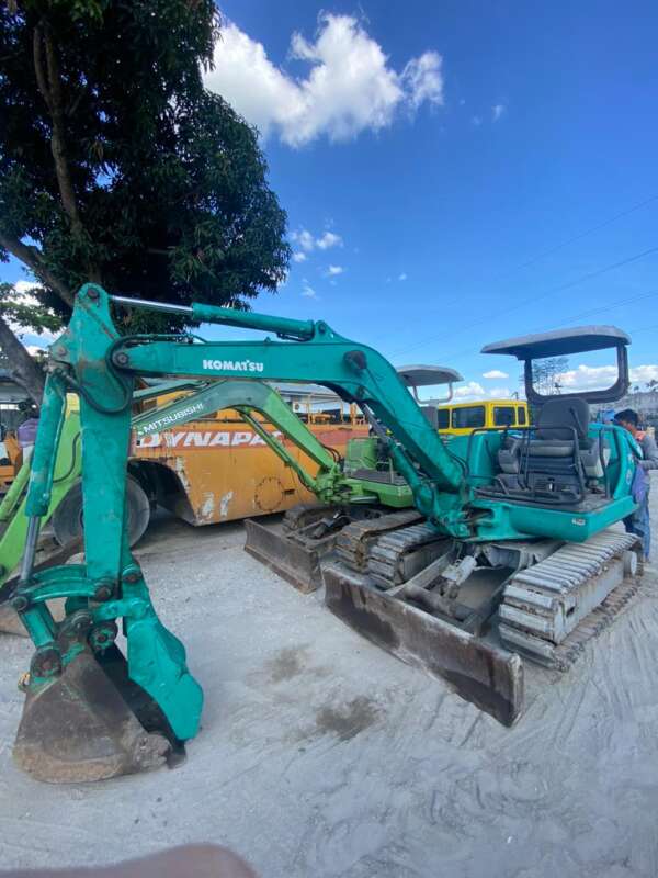 KOMATSU EXCAVATOR - Image 2