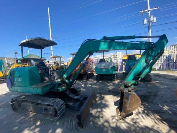 KOMATSU EXCAVATOR - Image 2