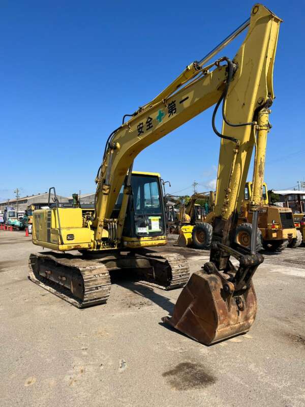 KOMATSU EXCAVATOR