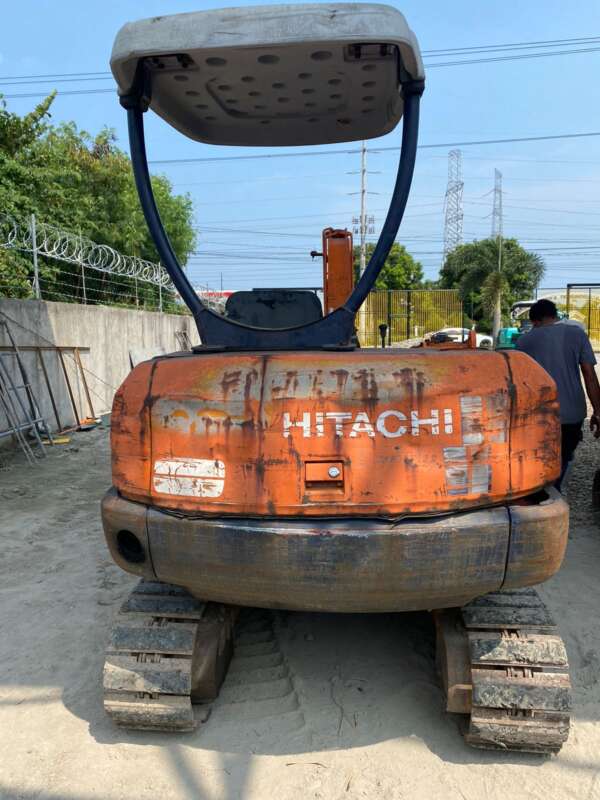 HITACHI EXCAVATOR - Image 2