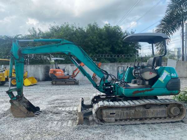 KOMATSU EXCAVATOR - Image 3
