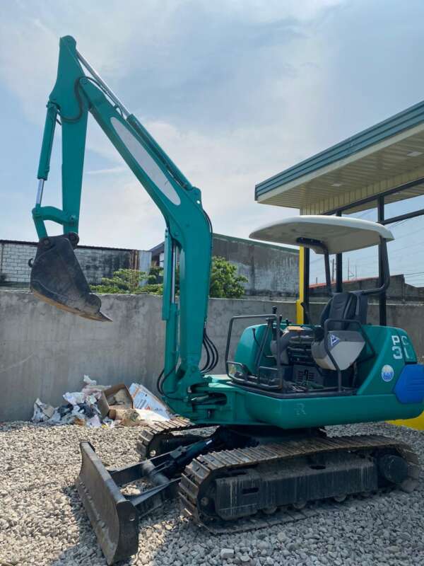 KOMATSU EXCAVATOR - Image 3