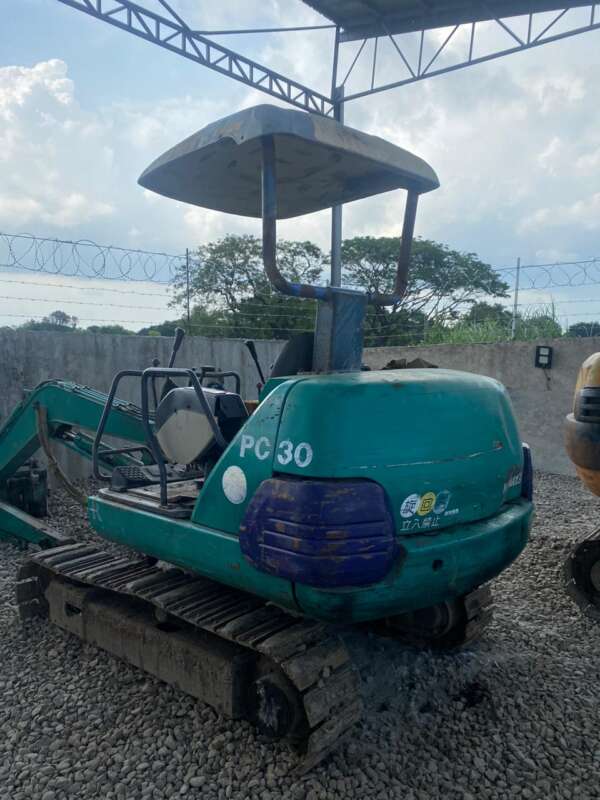 KOMATSU EXCAVATOR - Image 2