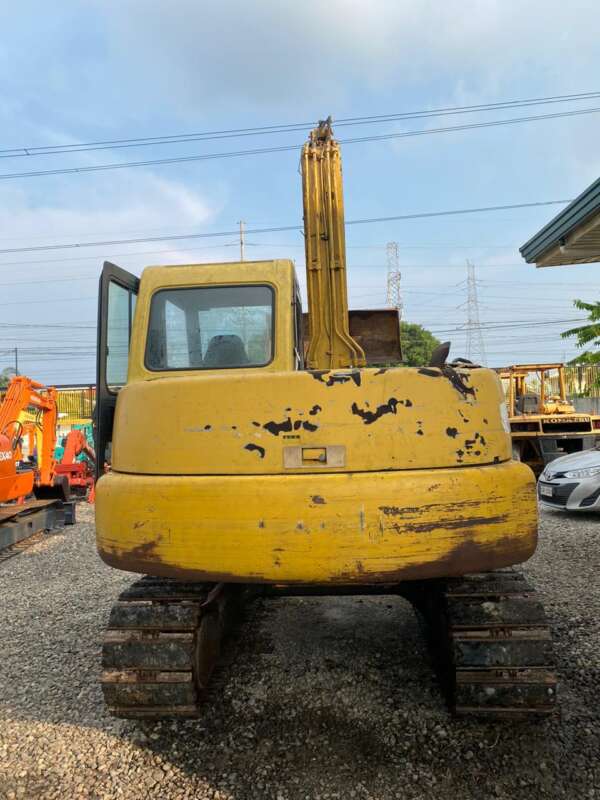 KOMATSU EXCAVATOR - Image 3