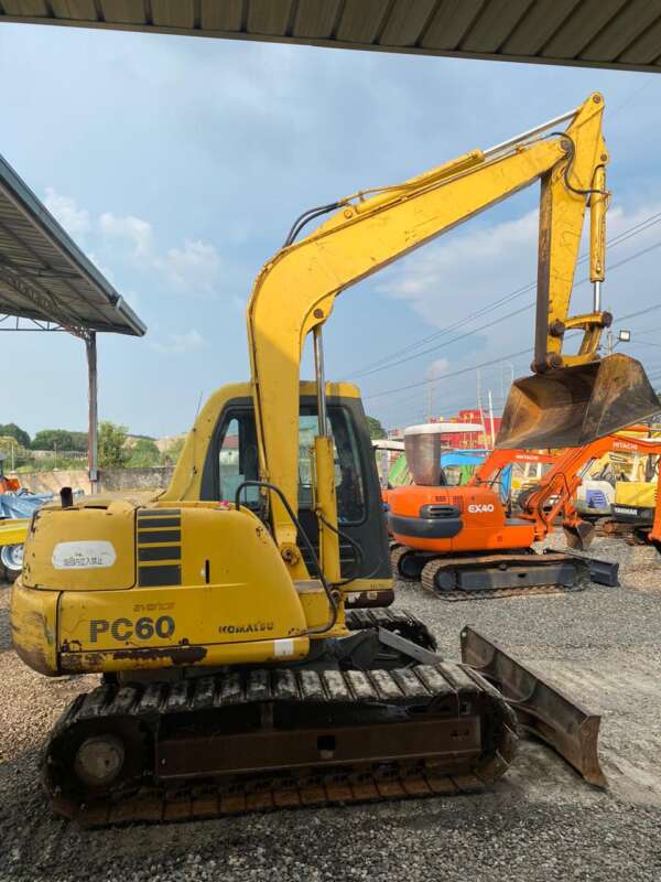 KOMATSU EXCAVATOR - Image 4