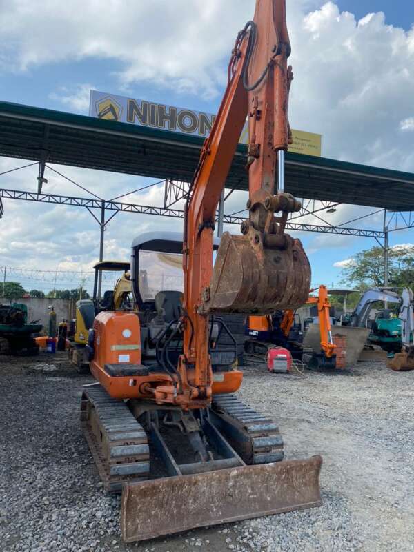 HITACHI EXCAVATOR