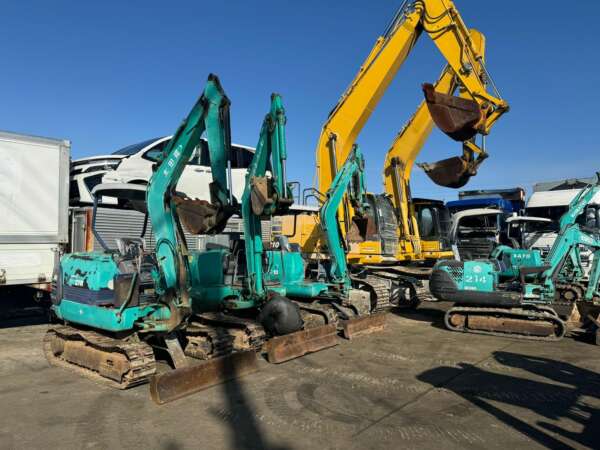 EXCAVATOR - Image 2