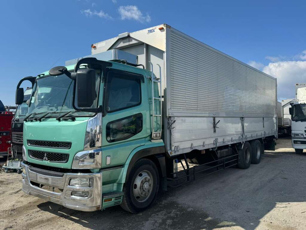 Code 14 Double Diff Fuso Super Great Double Diff Wing Van - Nippon Trucks