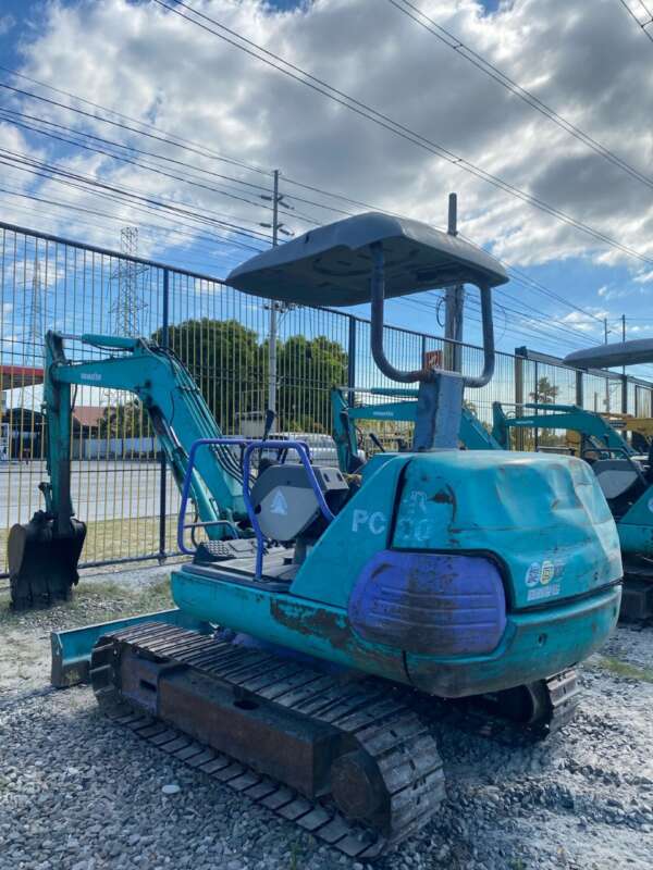 EXCAVATOR KOMATSU PC30 - Image 3
