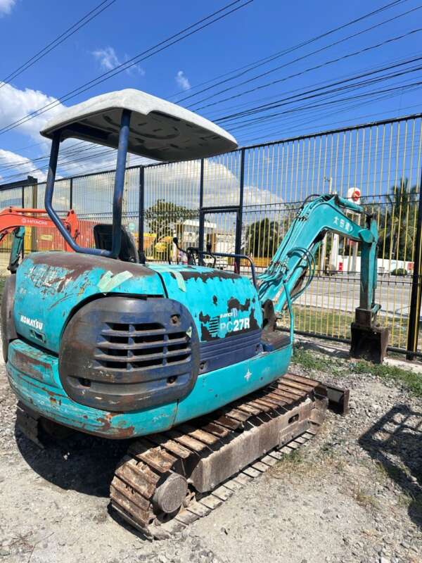 EXCAVATOR KOMATSU PC27R-8 - Image 2