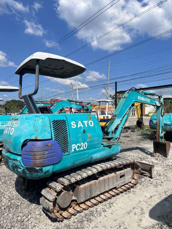 EXCAVATOR KOMATSU PC20-7