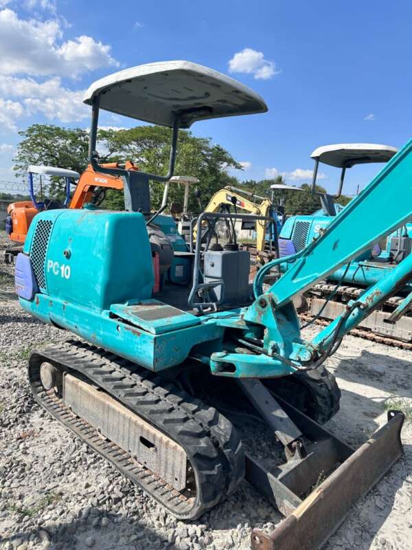 EXCAVATOR KOMATSU PC10-7 - Image 6
