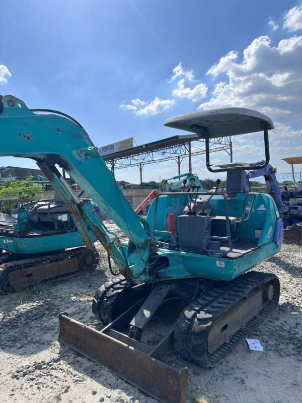 EXCAVATOR KOMATSU PC10-7