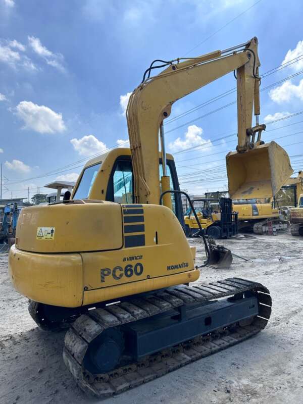 EXCAVATOR KOMATSU PC60-7C - Image 4