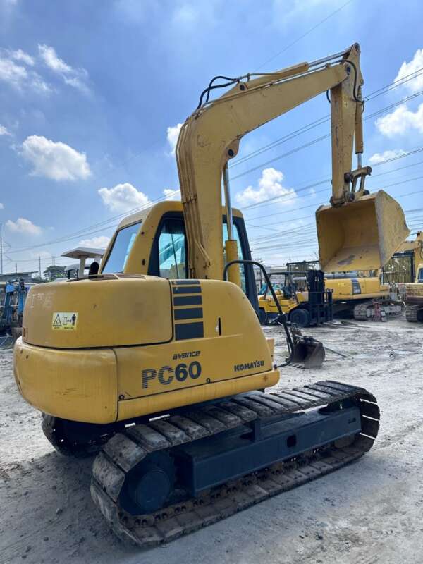 EXCAVATOR KOMATSU PC60-7C - Image 8