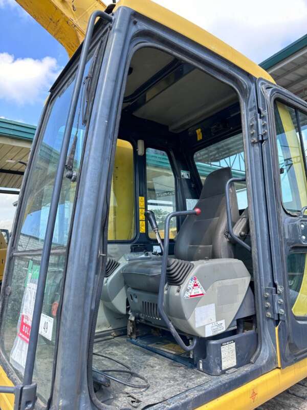 EXCAVATOR KOMATSU PC60-7C - Image 12