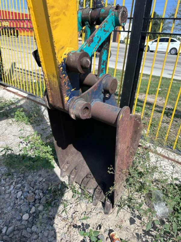 EXCAVATOR KOMATSU PC40-6 - Image 10