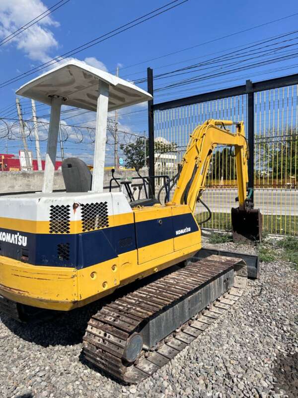 EXCAVATOR KOMATSU PC40-6 - Image 3