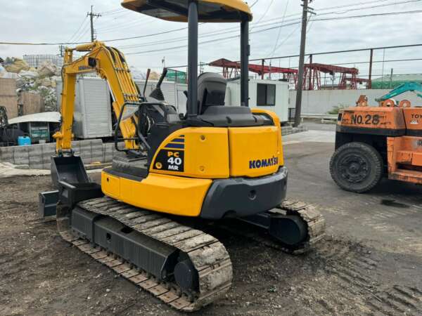 KOMATSU PC 40 MR -2. - Image 6