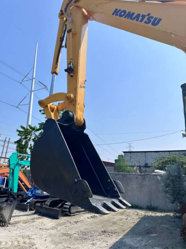 KOMATSU PC 40 MR - Image 8