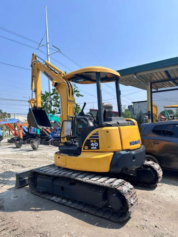 KOMATSU PC 40 MR - Image 4