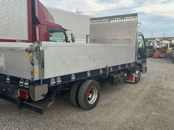 Isuzu Elf Drop Side - Image 4
