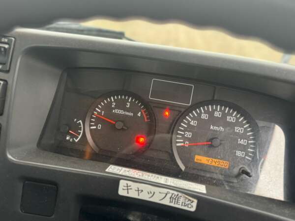 Isuzu ELF 3.6 KL Full Tanker - Image 8