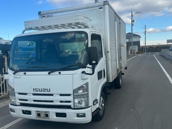 Isuzu ElF Close Van 14.5 Feet - Image 2