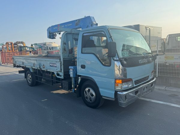 Isuzu Elf Boom Truck - Image 2