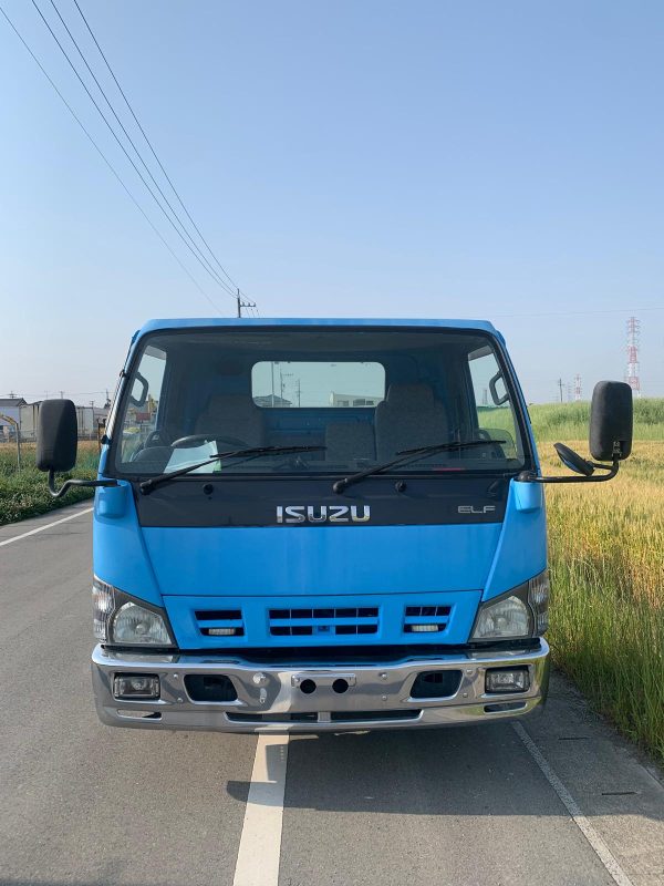 Isuzu Elf Car Carrier