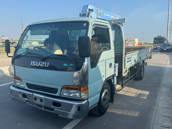 Isuzu Elf Boom Truck
