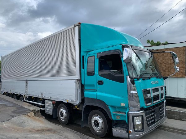 Isuzu GIGA wing van | Engine 6UZ | Transmission F7 | Model: CYJ 77